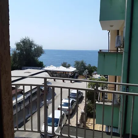 게스트하우스 Elsi Sea Housе 3*