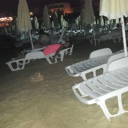 게스트하우스 Elsi Sea Housе 네세부르